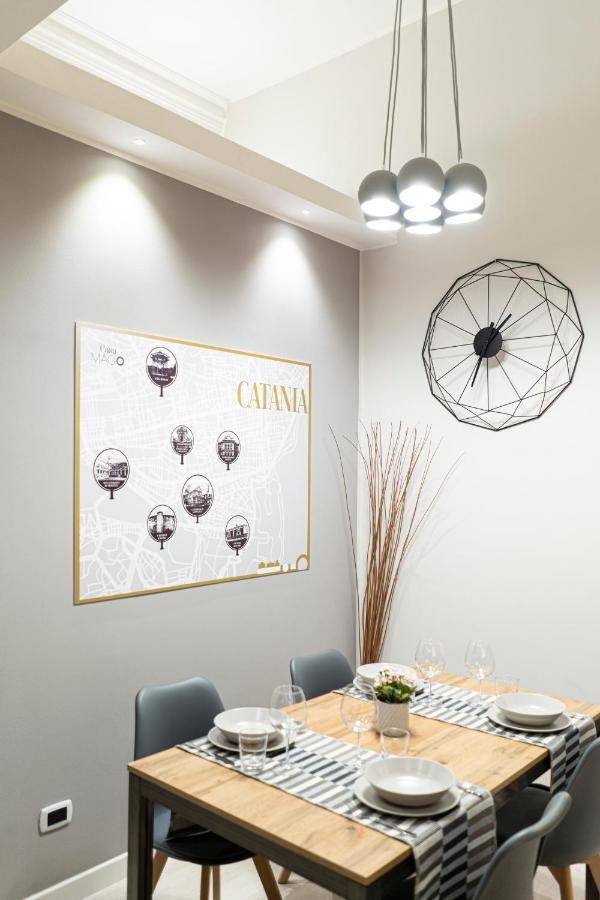 Casa Mago Apartment คาตาเนีย ภายนอก รูปภาพ
