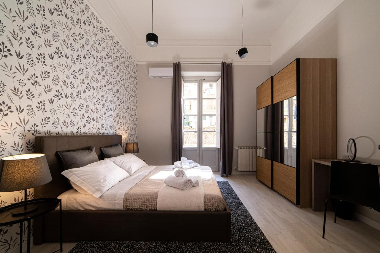 Casa Mago Apartment คาตาเนีย ภายนอก รูปภาพ