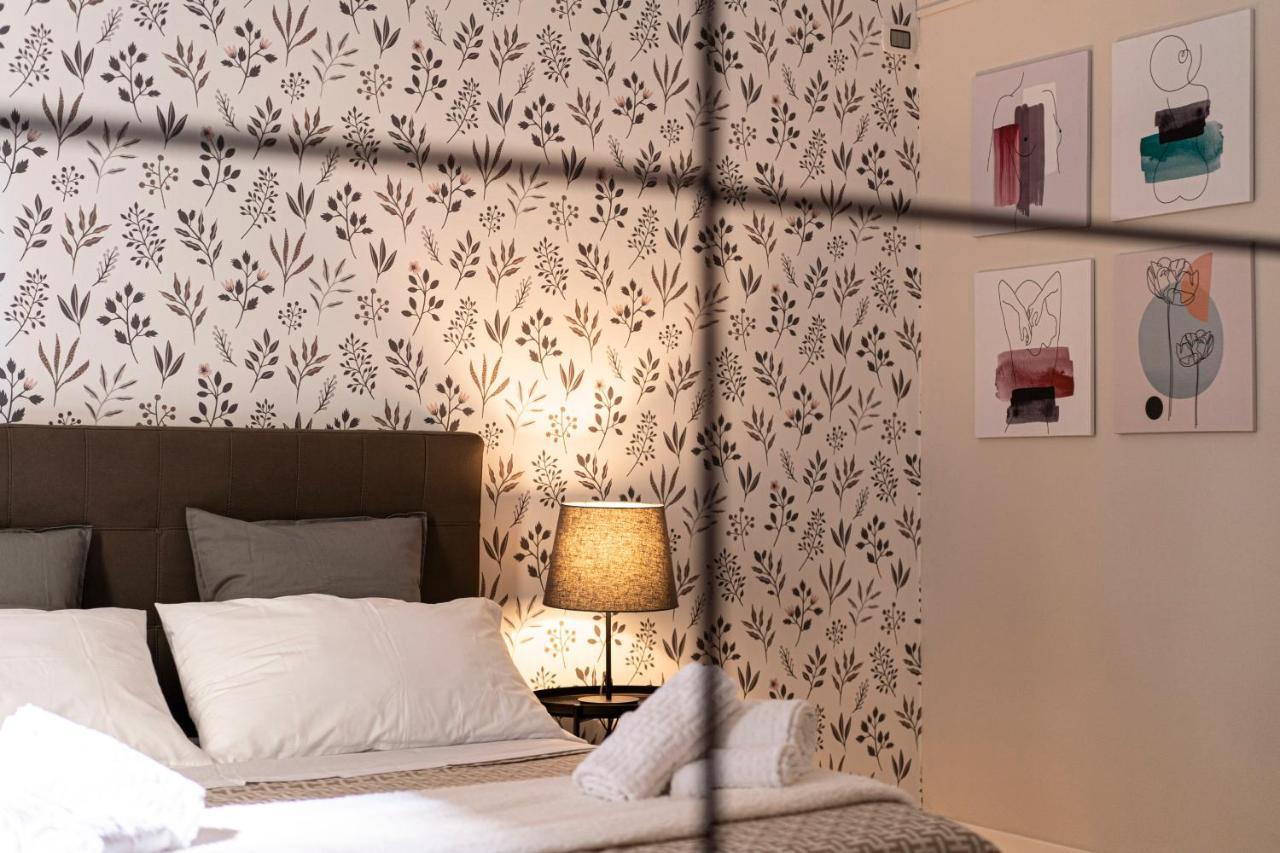 Casa Mago Apartment คาตาเนีย ภายนอก รูปภาพ